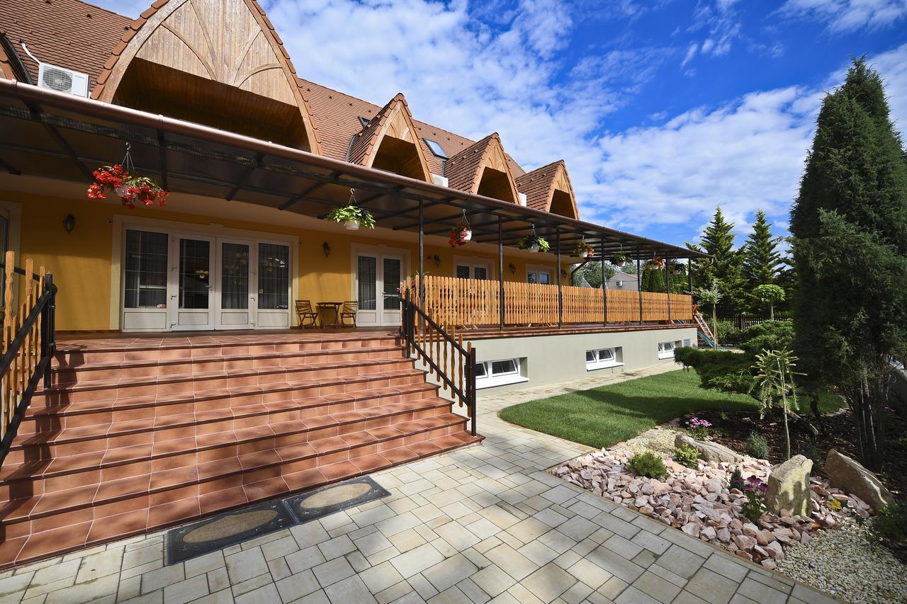 Rajna Villabridge&Spa Bogács Екстериор снимка